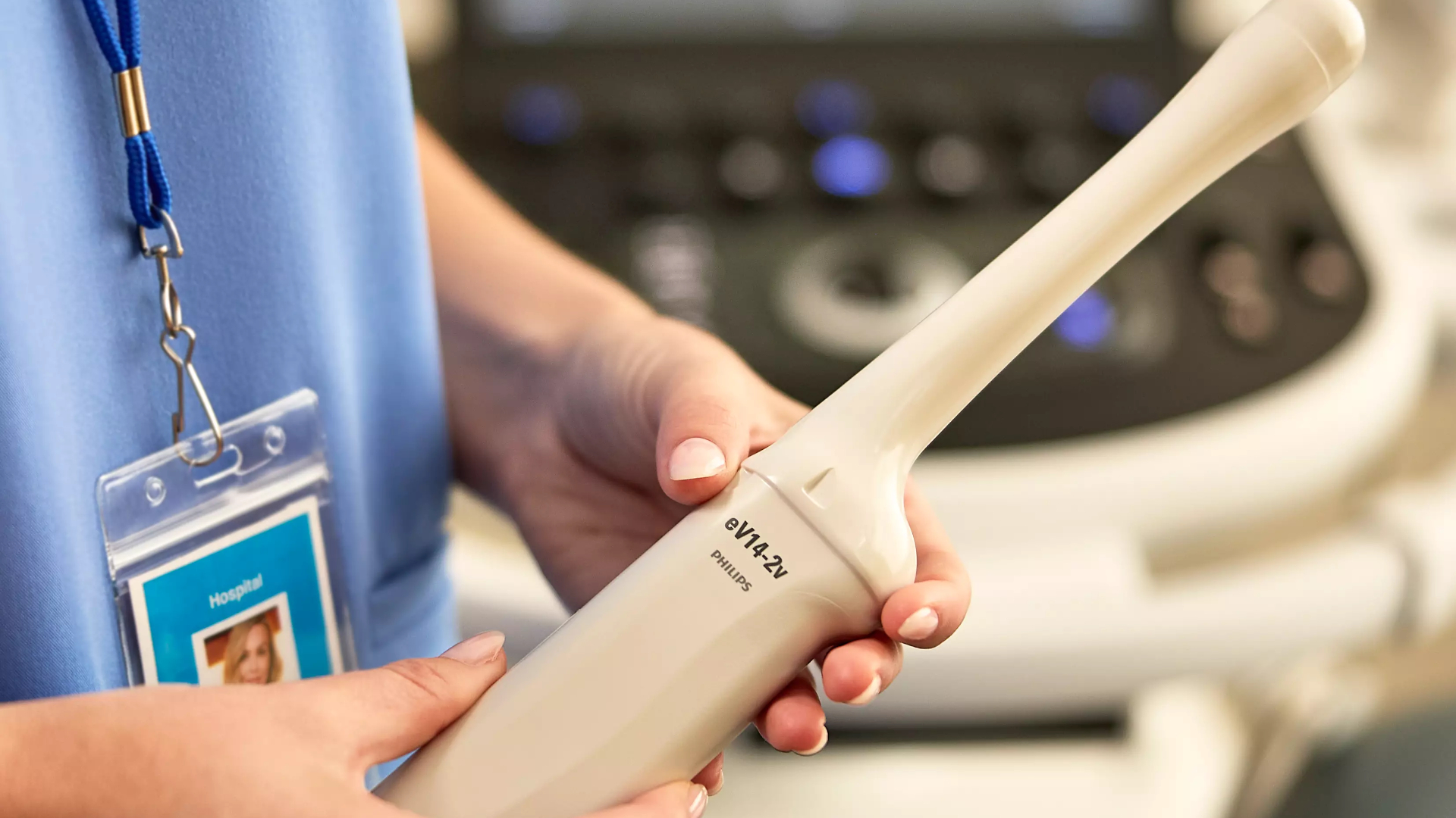 Clinician holding Philips eV14-2v transducer A clinician holds the Philips eV14-2v transvaginal transducer.